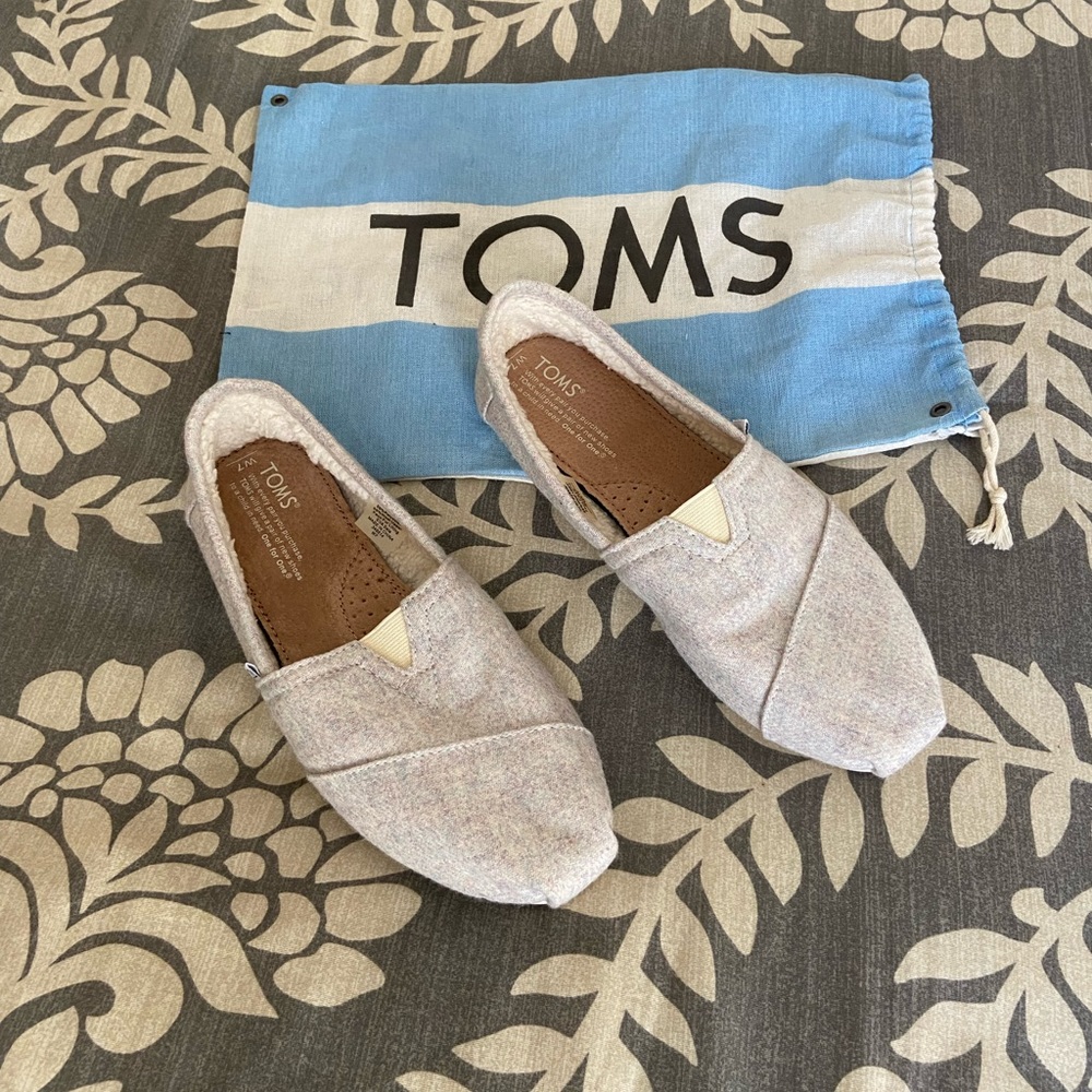Toms for women